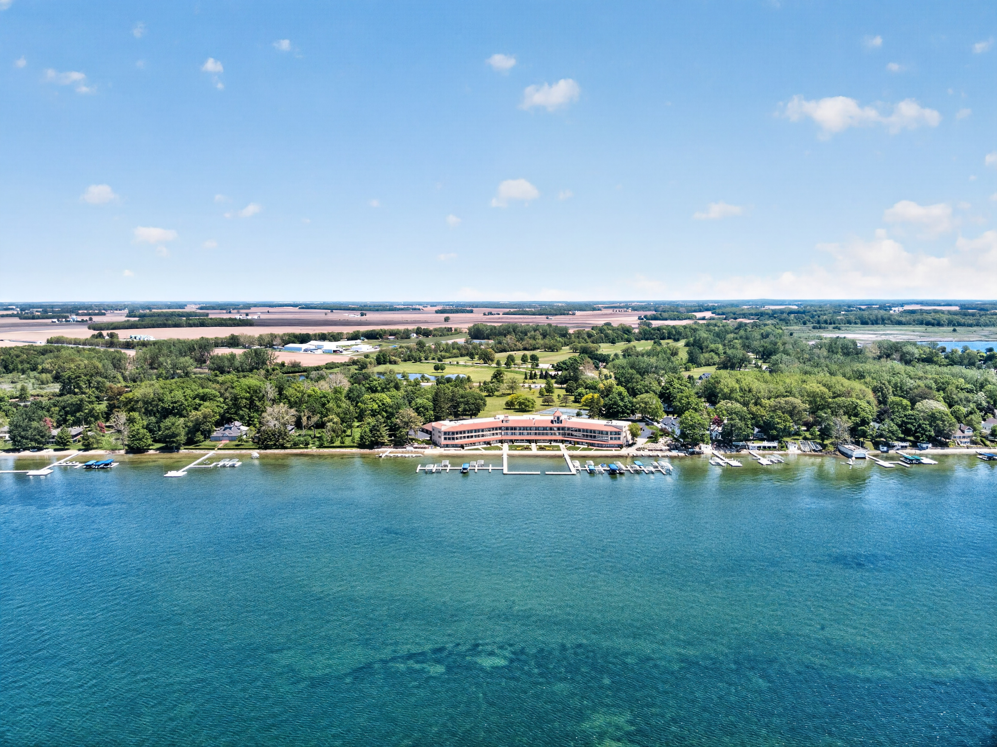  Luxury Lake Living - 物件實景