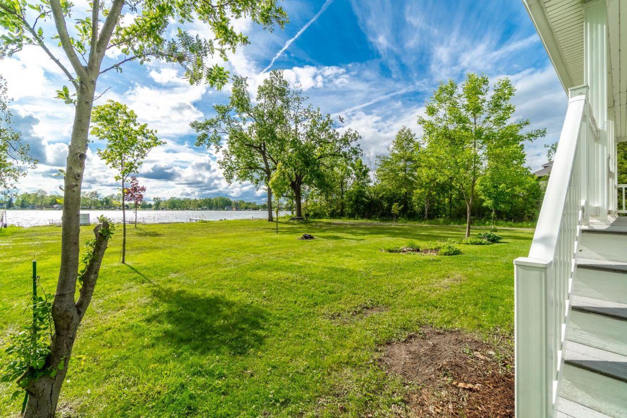 Columbia City, Indiana, 46725, United States, 6 Bedrooms Bedrooms, ,3 BathroomsBathrooms,Residential,For Sale,1827177