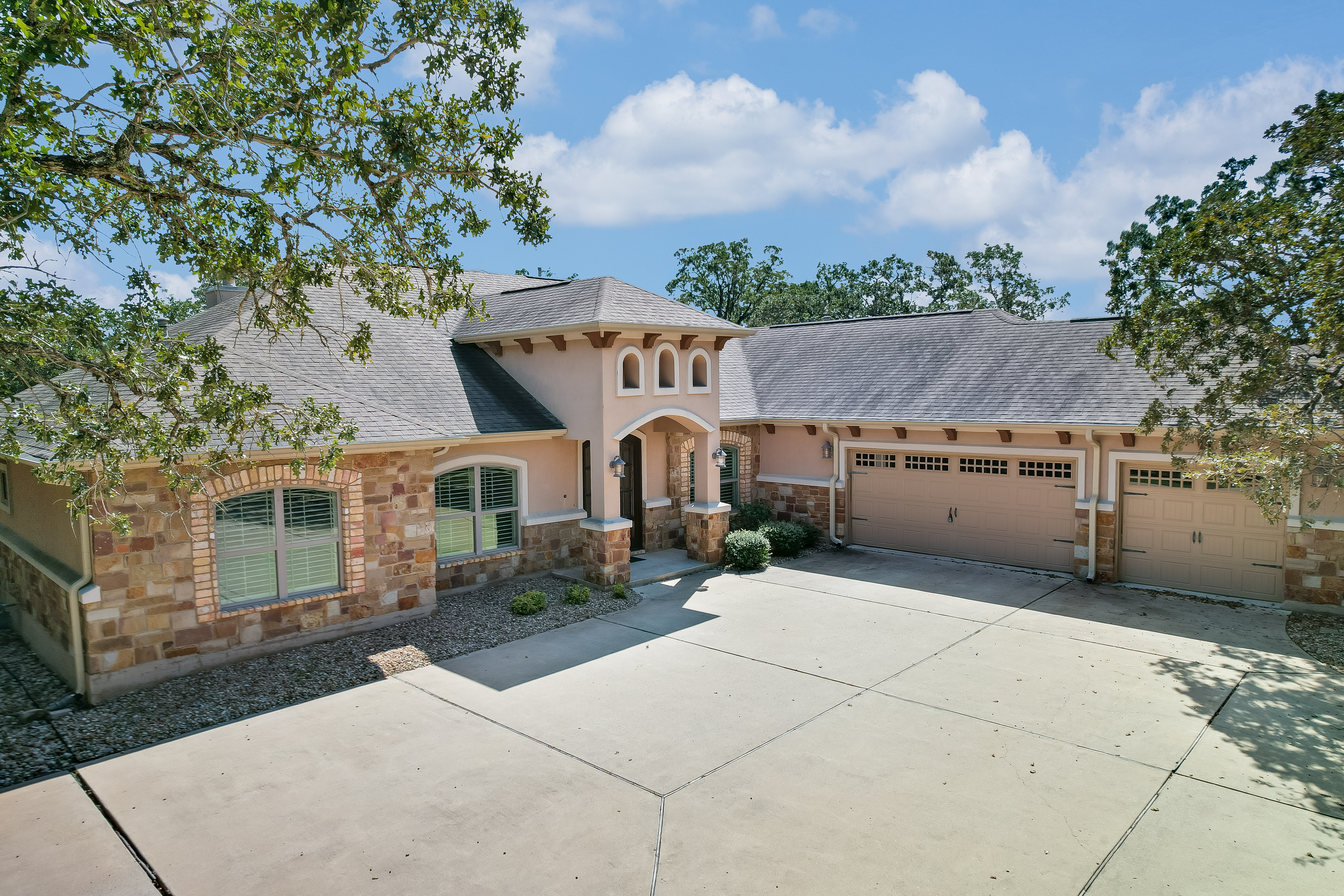  Elegant Living on 1.08 Acres - 物件實景