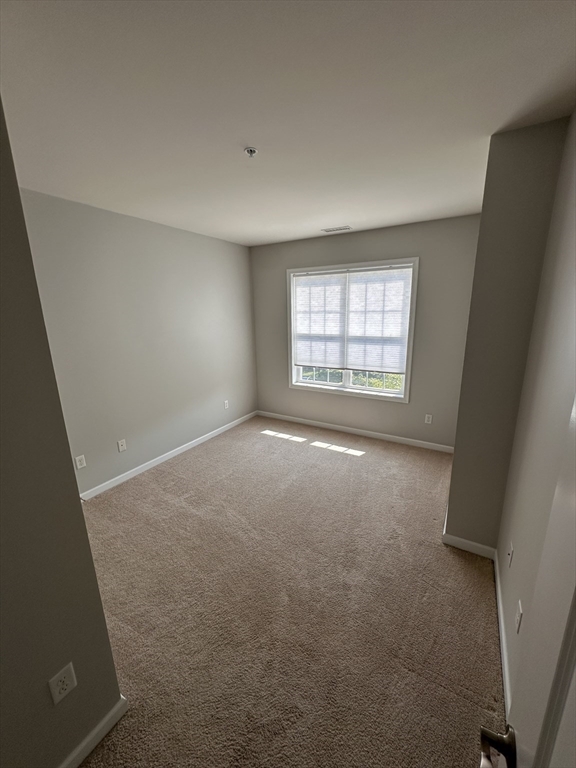 Braintree, Massachusetts, 02184, United States, 2 Bedrooms Bedrooms, ,2 BathroomsBathrooms,Residential,For Sale,1981592