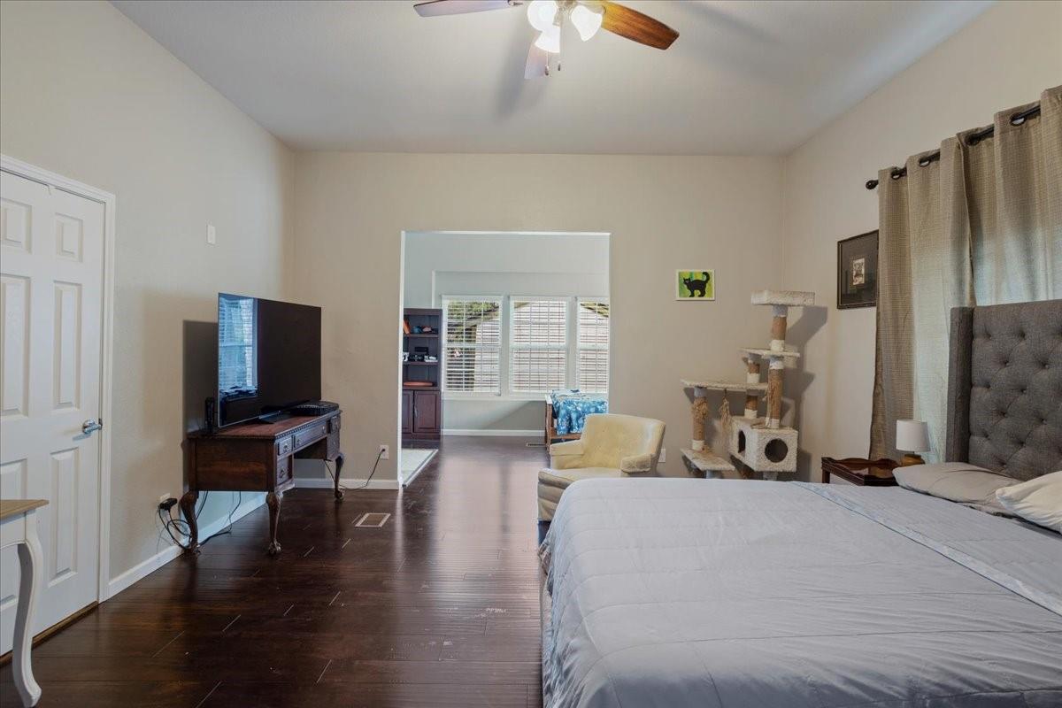 Sherman, Texas, 75090, United States, 5 Bedrooms Bedrooms, ,2 BathroomsBathrooms,Residential,For Sale,1937977
