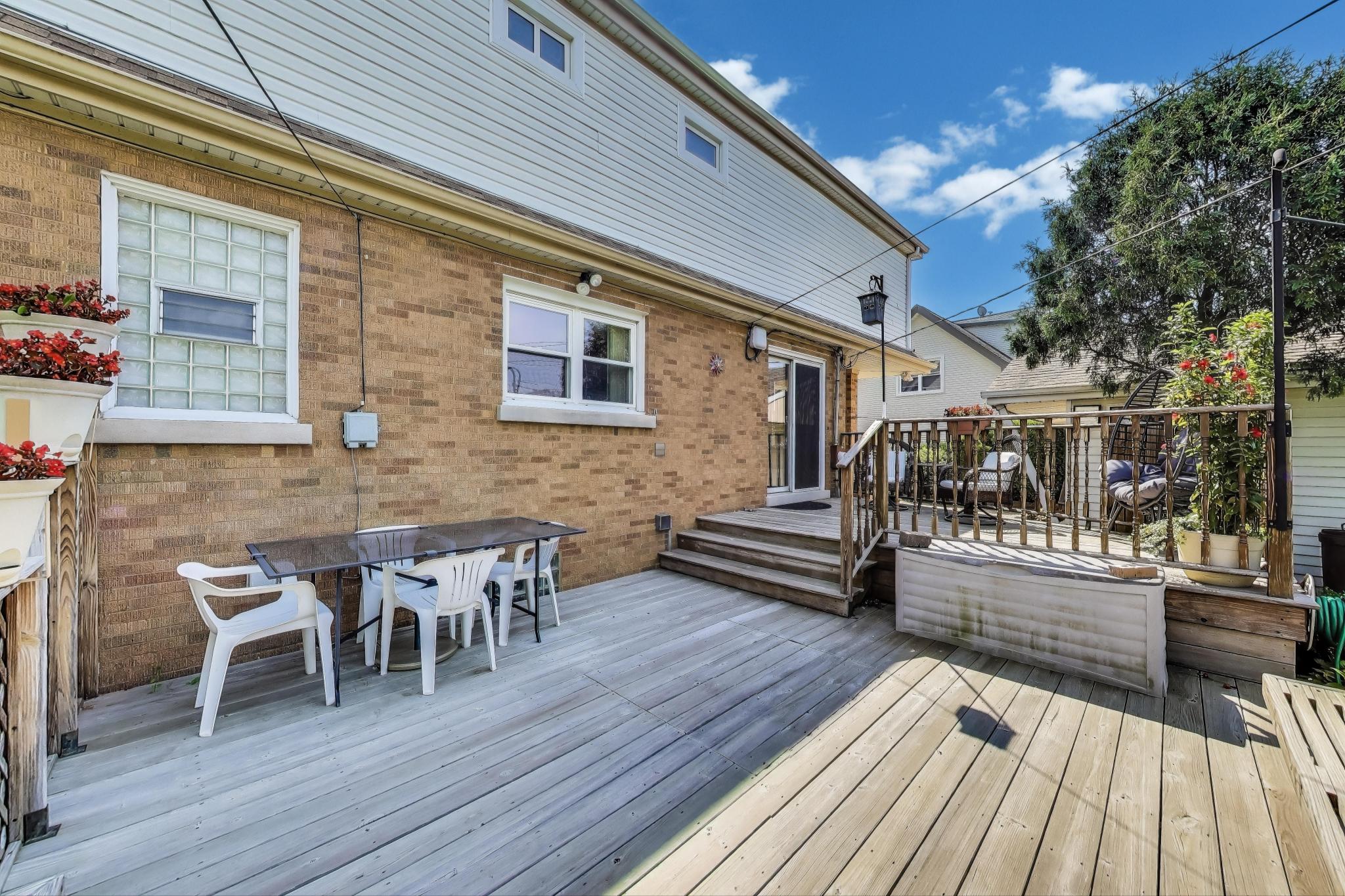 Harwood Heights, Illinois, 60706, United States, 2 Bedrooms Bedrooms, ,Residential,For Sale,1928738