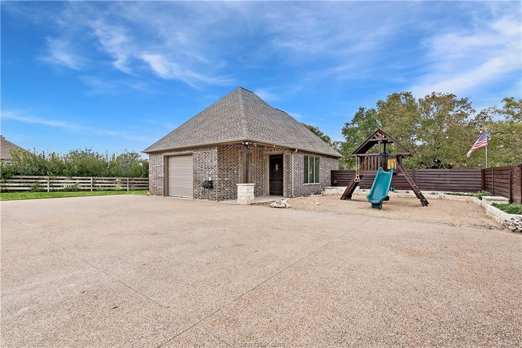 College Station, Texas, 77845, United States, 6 Bedrooms Bedrooms, ,7 BathroomsBathrooms,Residential,For Sale,2000779