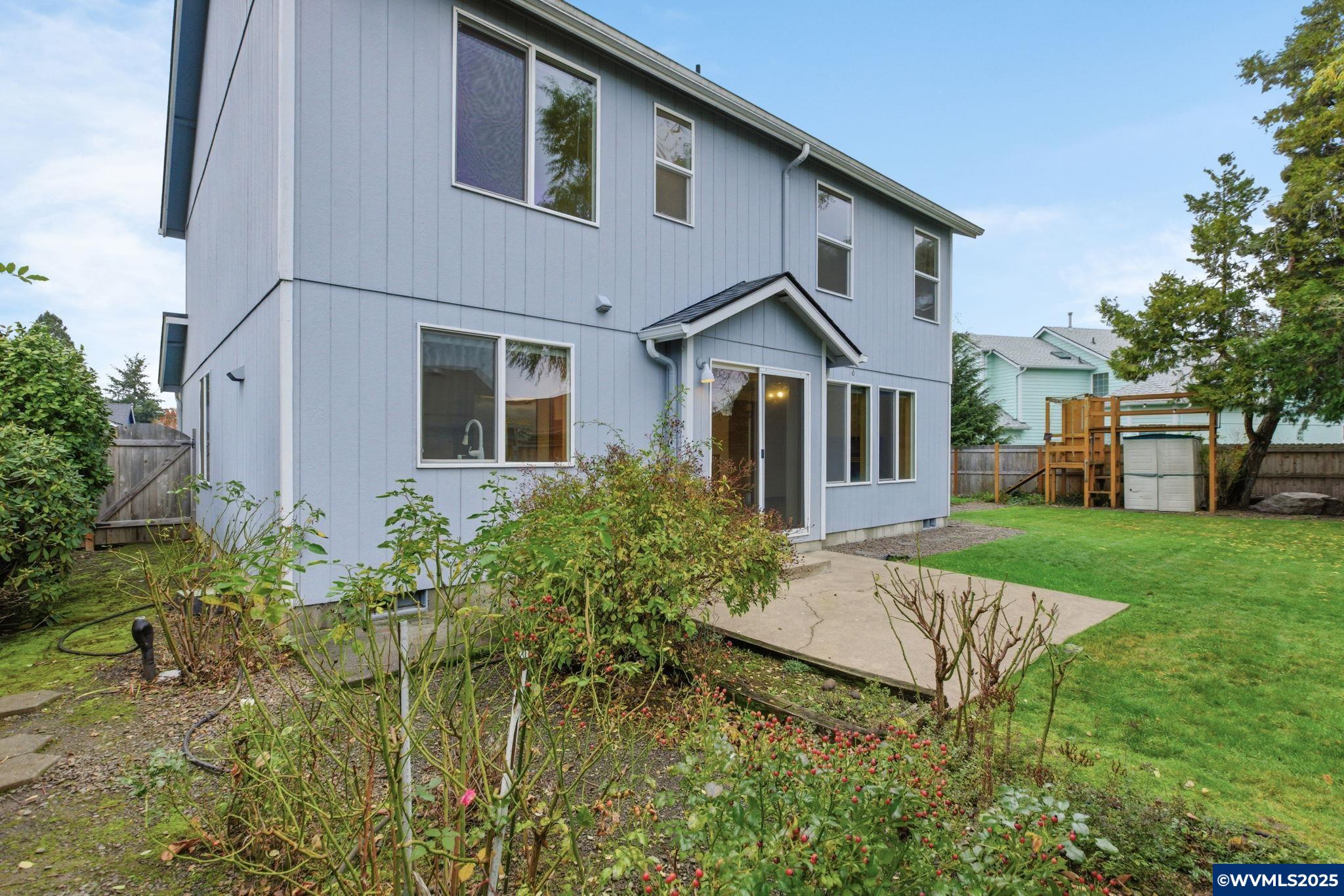 Corvallis, Oregon, 97333, United States, 4 Bedrooms Bedrooms, ,3 BathroomsBathrooms,Residential,For Sale,1999072