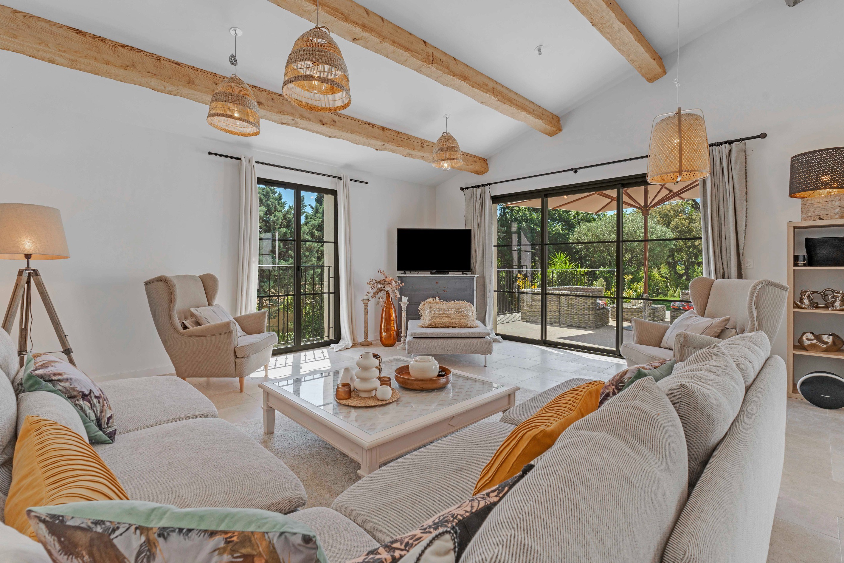  Gulf of Saint Tropez, renovated 300 sqm villa with six en suite bedrooms and po… - 物件實景