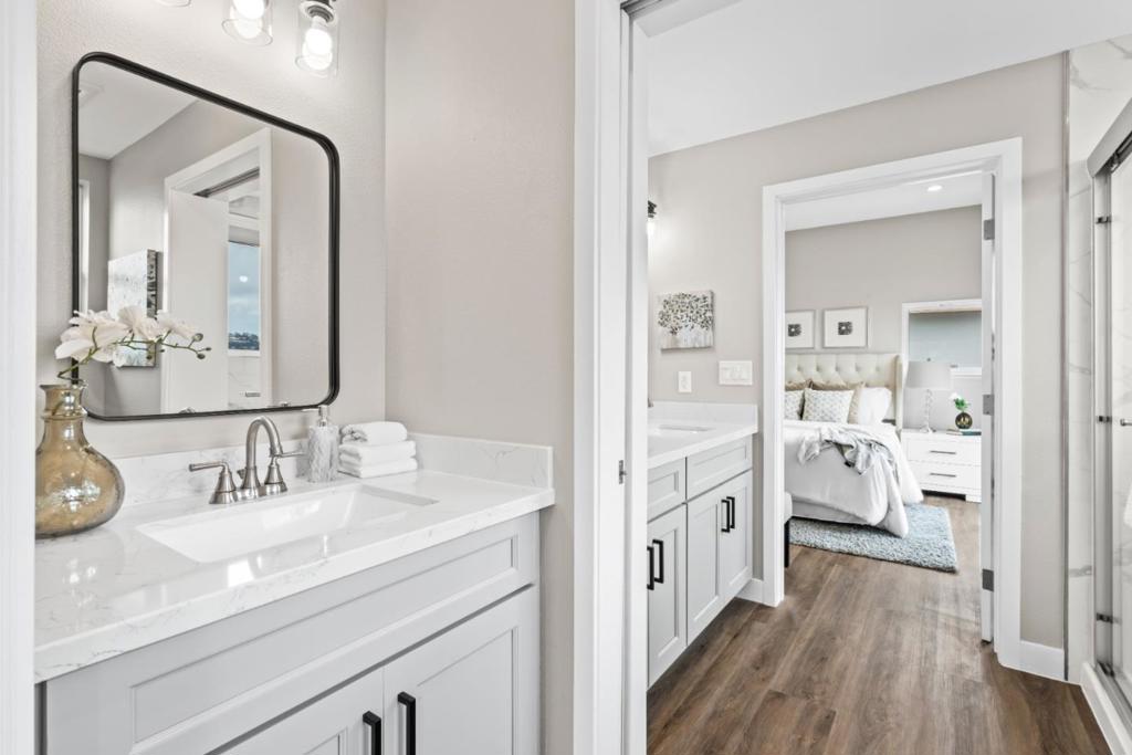 South San Francisco, California, 94080, United States, 4 Bedrooms Bedrooms, ,4 BathroomsBathrooms,Residential,For Sale,2034124