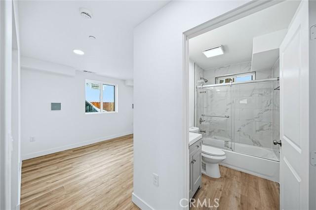 Los Angeles, California, 90011, United States, ,Residential,For Sale,1987008