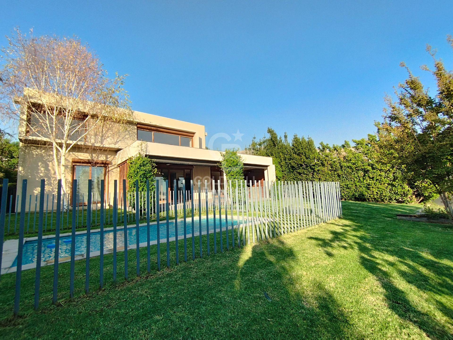 Colina, Chile, 7 Bedrooms Bedrooms, ,5 BathroomsBathrooms,Residential,For Sale,2002956