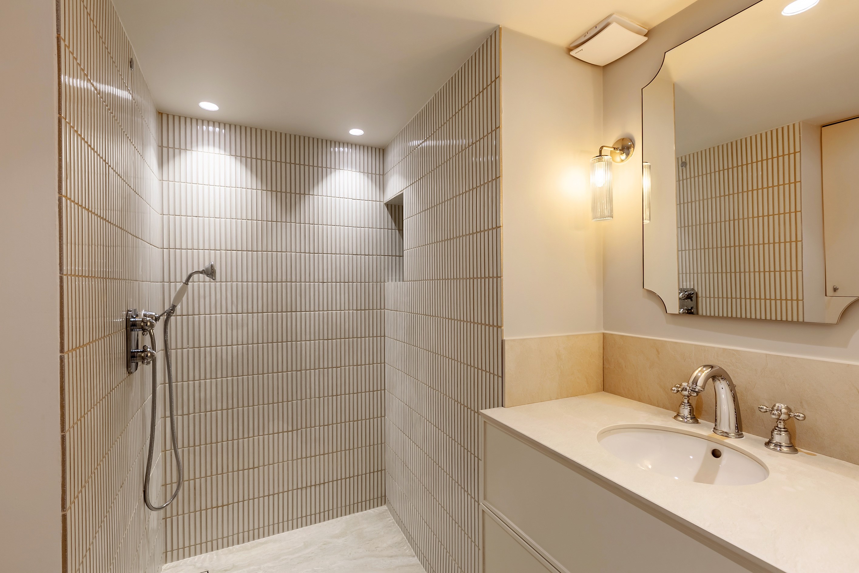  Located in the heart of the 6th arrondissement, on the highly sought-after Rue … - 物件實景