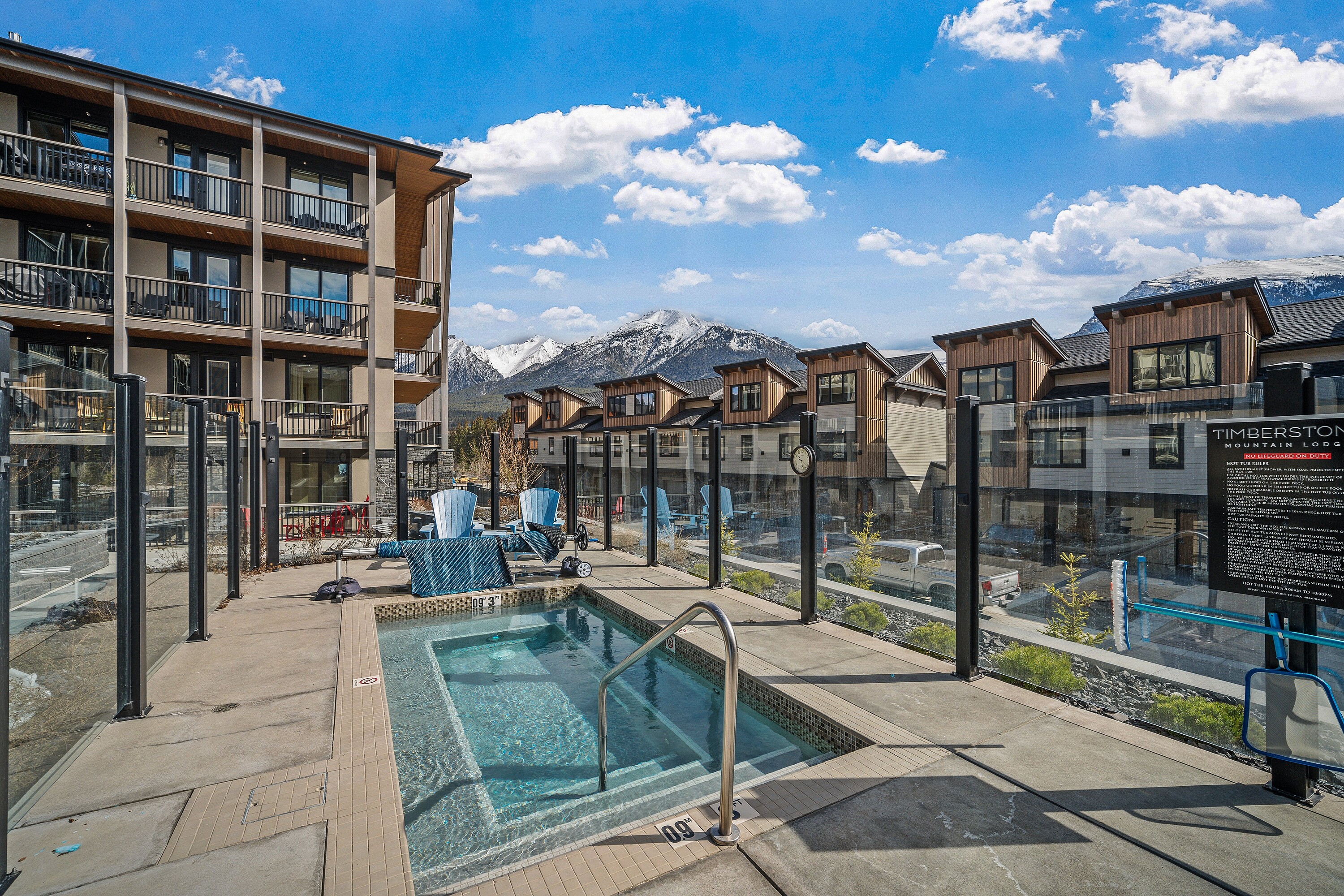  Top Floor STR in Spring Creek - 物件實景