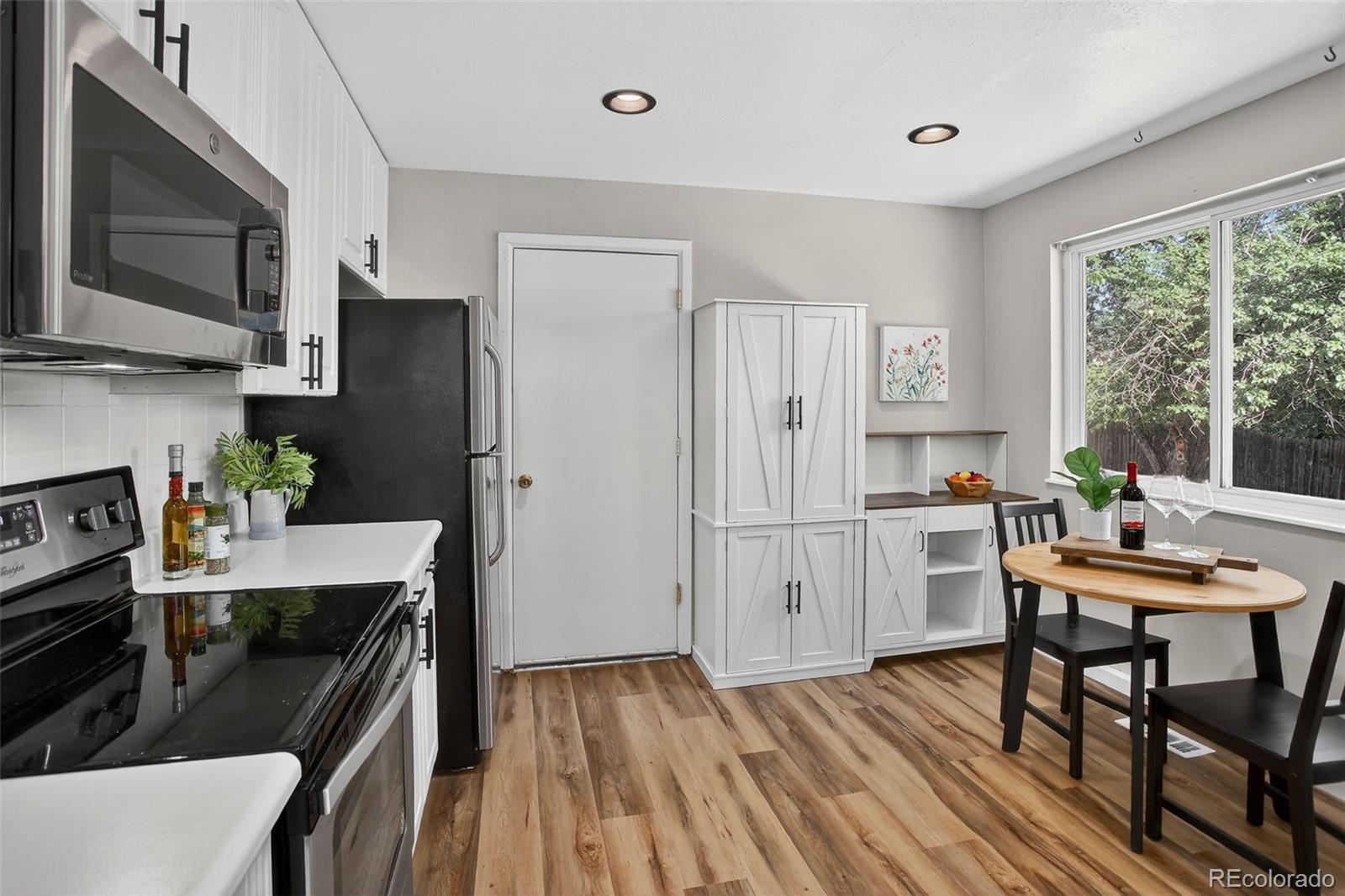 Littleton, Colorado, 80123, United States, 3 Bedrooms Bedrooms, ,1 BathroomBathrooms,Residential,For Sale,1766887