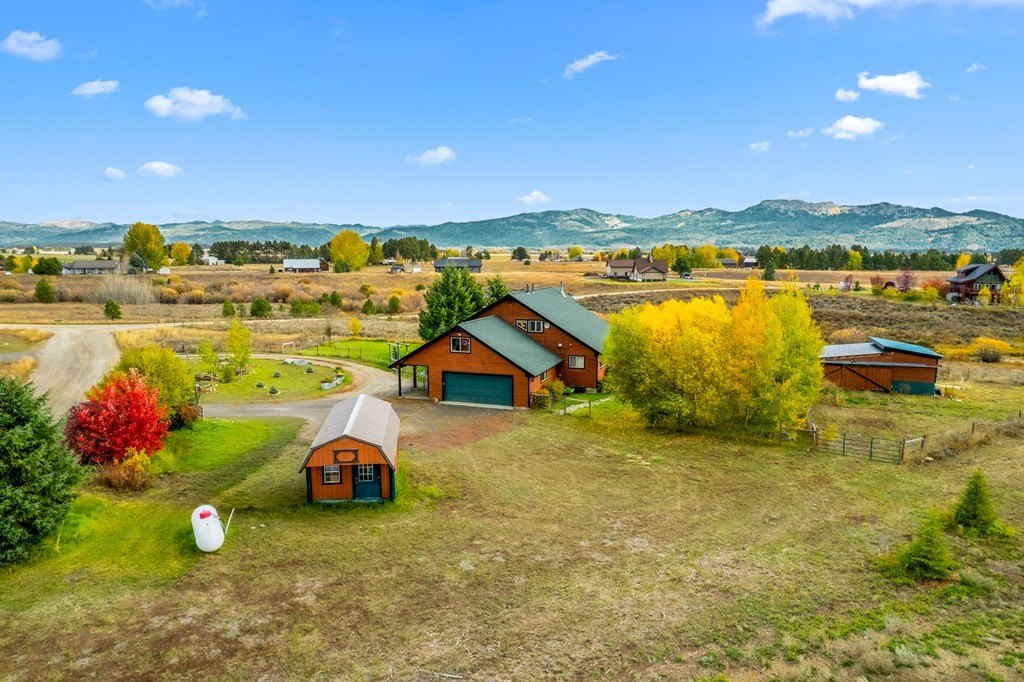 McCall, Idaho, 83638, United States, 3 Bedrooms Bedrooms, ,2 BathroomsBathrooms,Residential,For Sale,1976759