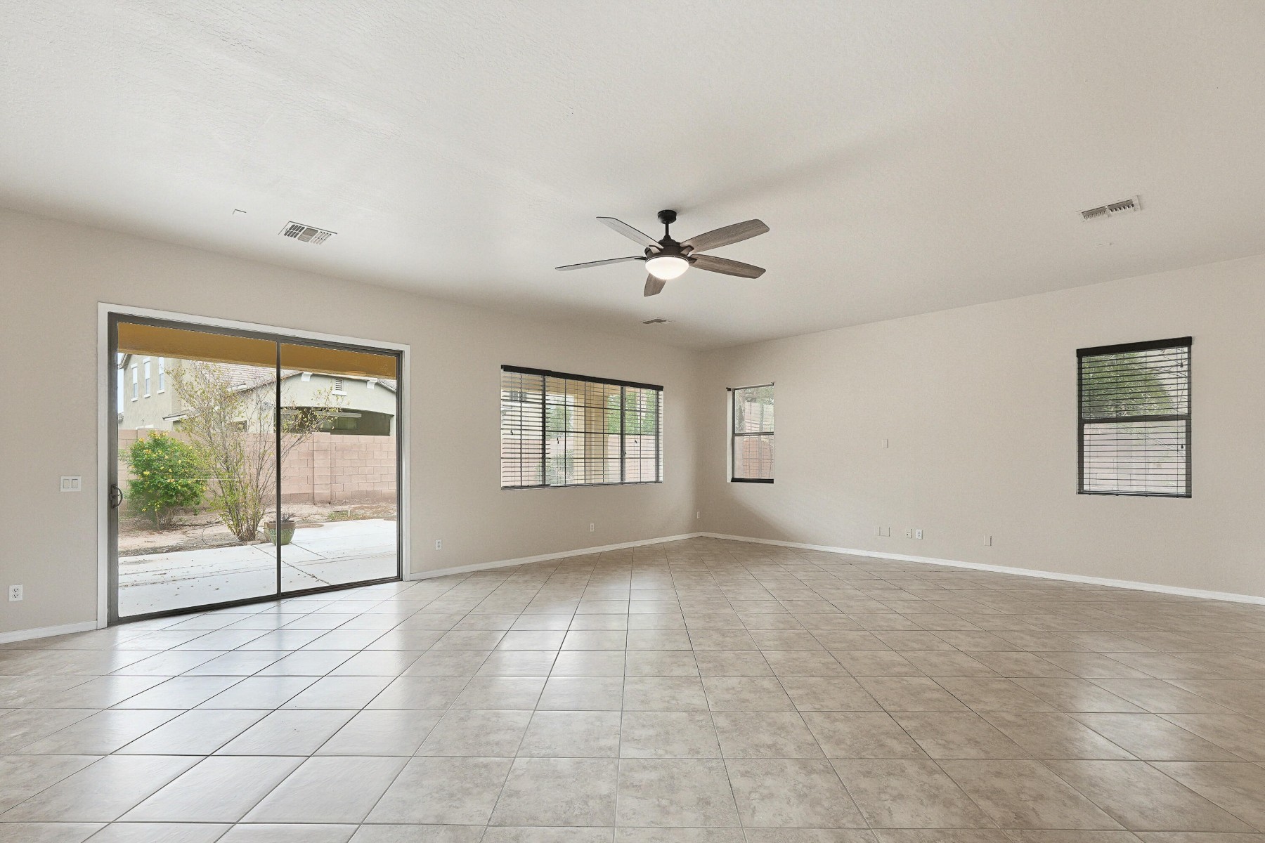  2854 E Flower Street¦Gilbert, AZ - 物件實景