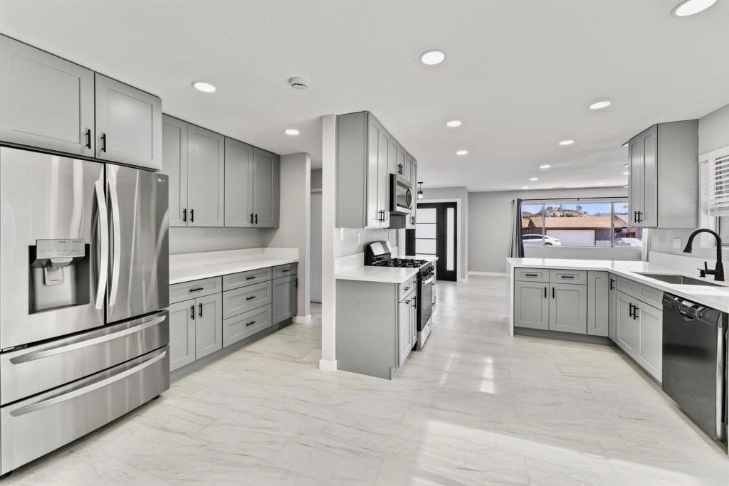 Lakeside, California, 92040, United States, 4 Bedrooms Bedrooms, ,2 BathroomsBathrooms,Residential,For Sale,1900967