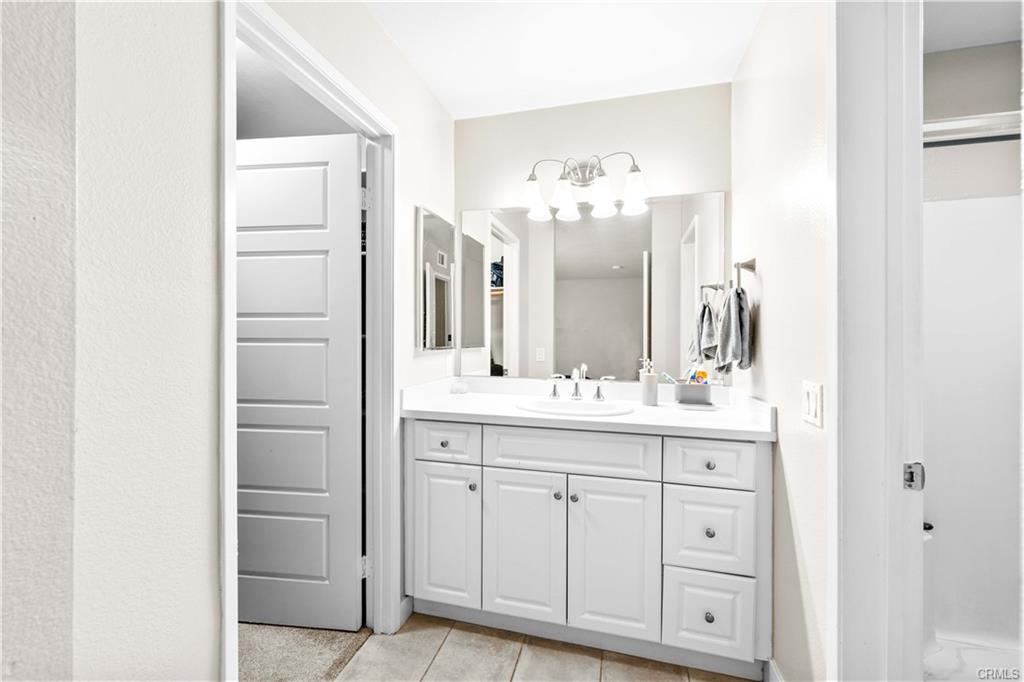 Lake Forest, California, 92630, United States, 2 Bedrooms Bedrooms, ,Residential,For Sale,1978731