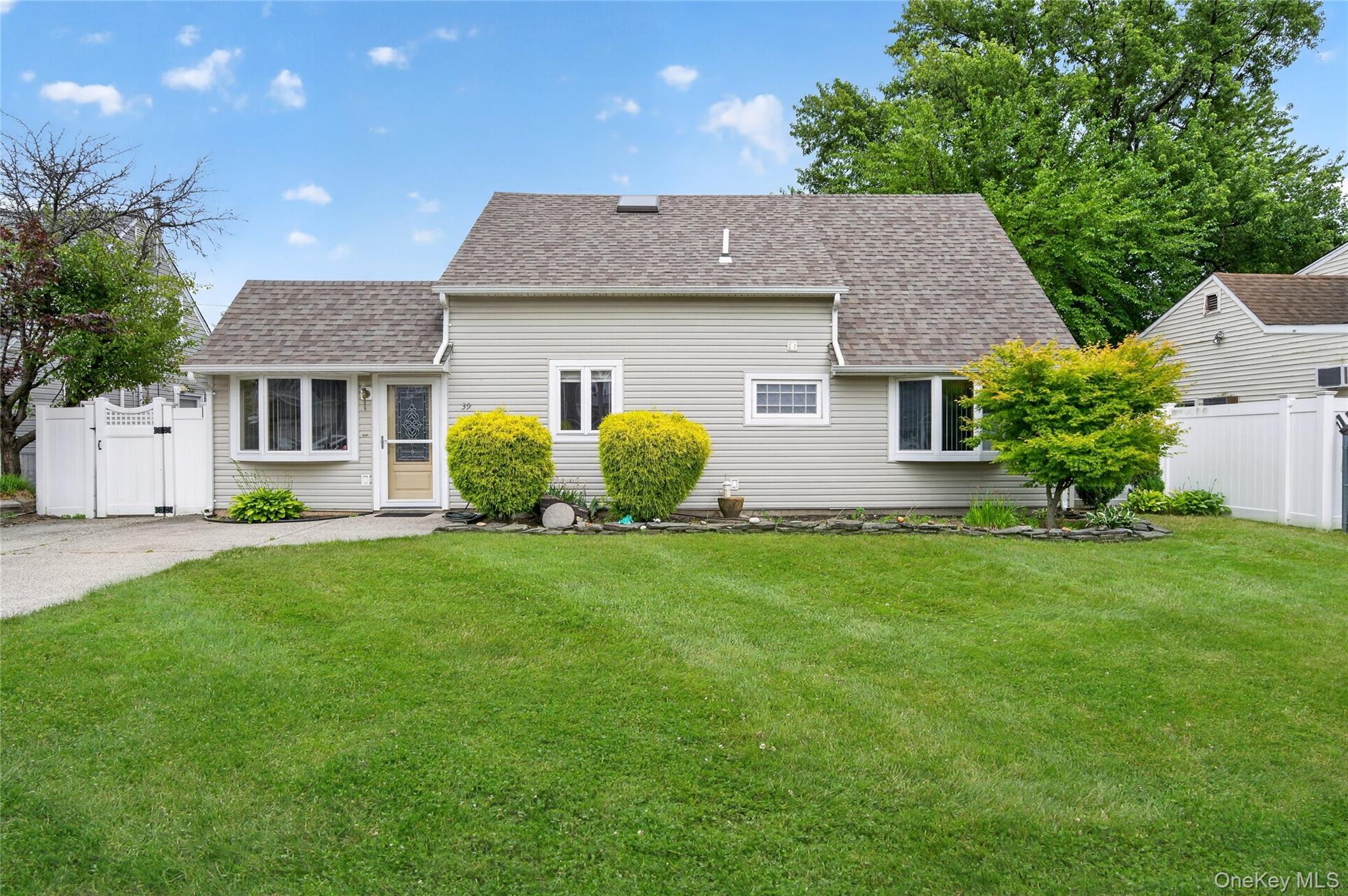  39 Boat Lane, Levittown, NY, 11756 - 物件實景