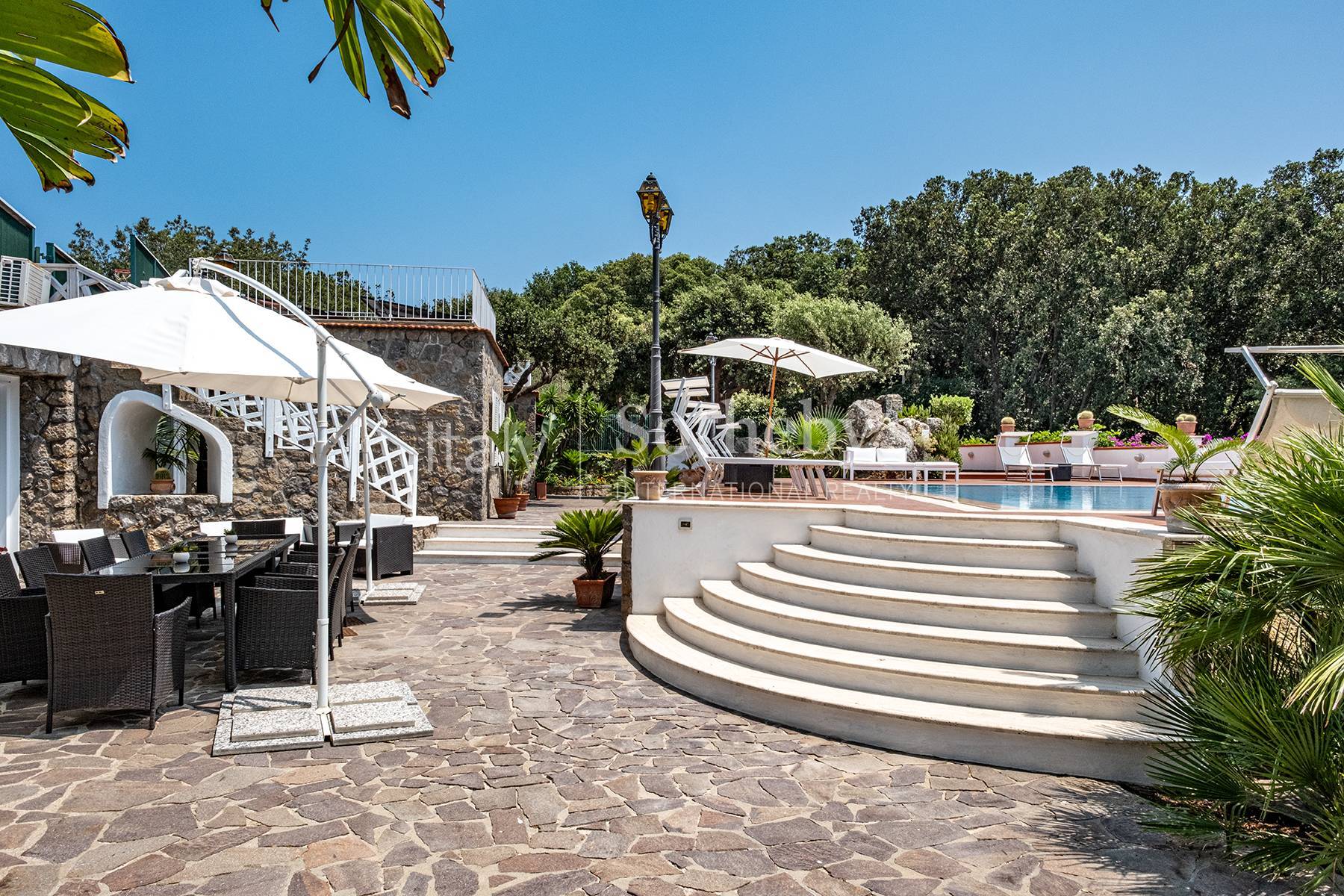  Charming seafront villa in Punta Caruso - 物件實景