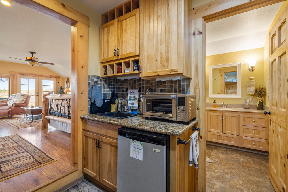 CHILOQUIN, Oregon, 97624, United States, 3 Bedrooms Bedrooms, ,3 BathroomsBathrooms,Residential,For Sale,1974697