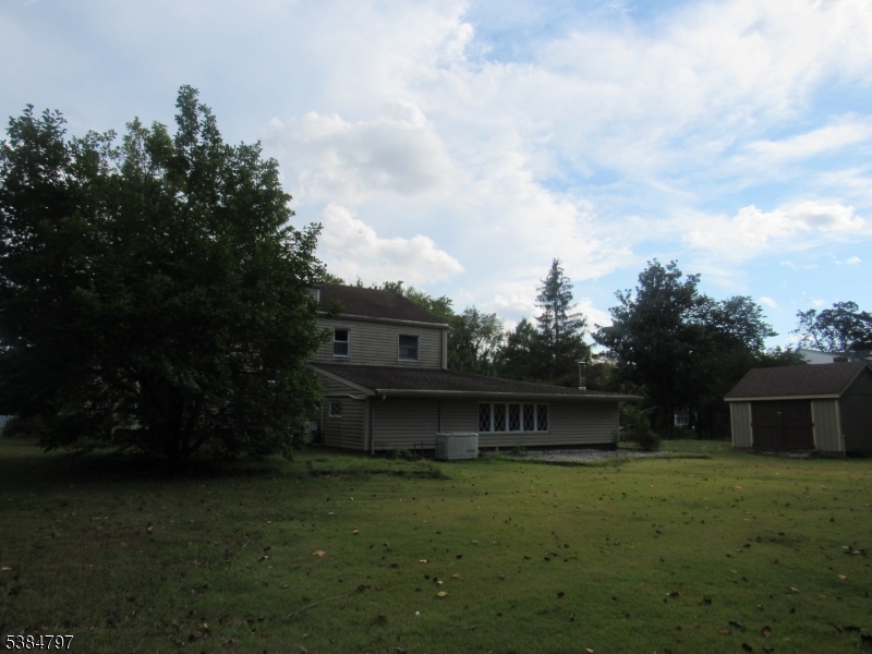Piscataway Twp., New Jersey, 08854, United States, 3 Bedrooms Bedrooms, ,2 BathroomsBathrooms,Residential,For Sale,1949354
