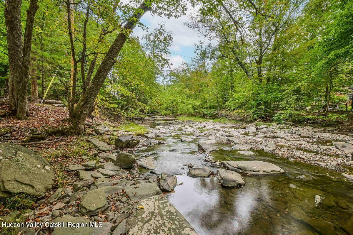 Woodstock, New York, 12498, United States, 4 Bedrooms Bedrooms, ,3 BathroomsBathrooms,Residential,For Sale,1991084