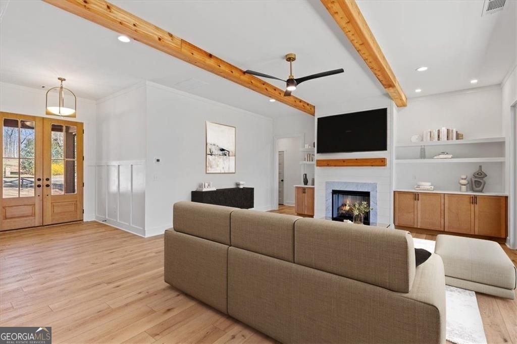 Gainesville, Georgia, 30506, United States, 5 Bedrooms Bedrooms, ,4 BathroomsBathrooms,Residential,For Sale,1909914