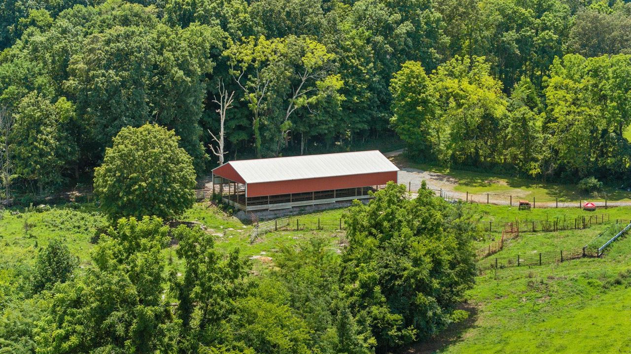 Franklin, Kentucky, 42134, United States, 5 Bedrooms Bedrooms, ,3 BathroomsBathrooms,Residential,For Sale,1903592