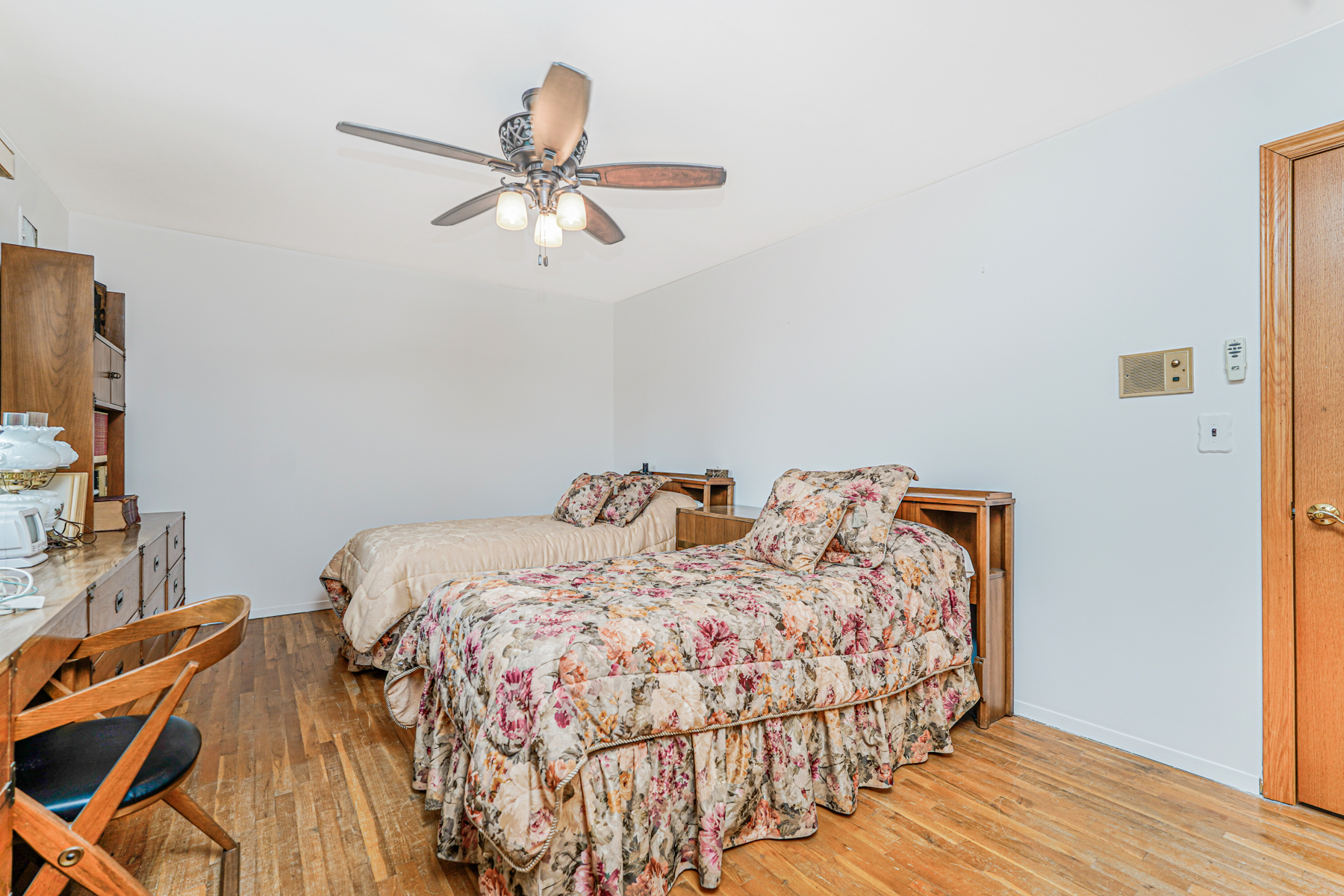 Staten Island, New York, 10301, United States, 4 Bedrooms Bedrooms, ,3 BathroomsBathrooms,Residential,For Sale,1838592