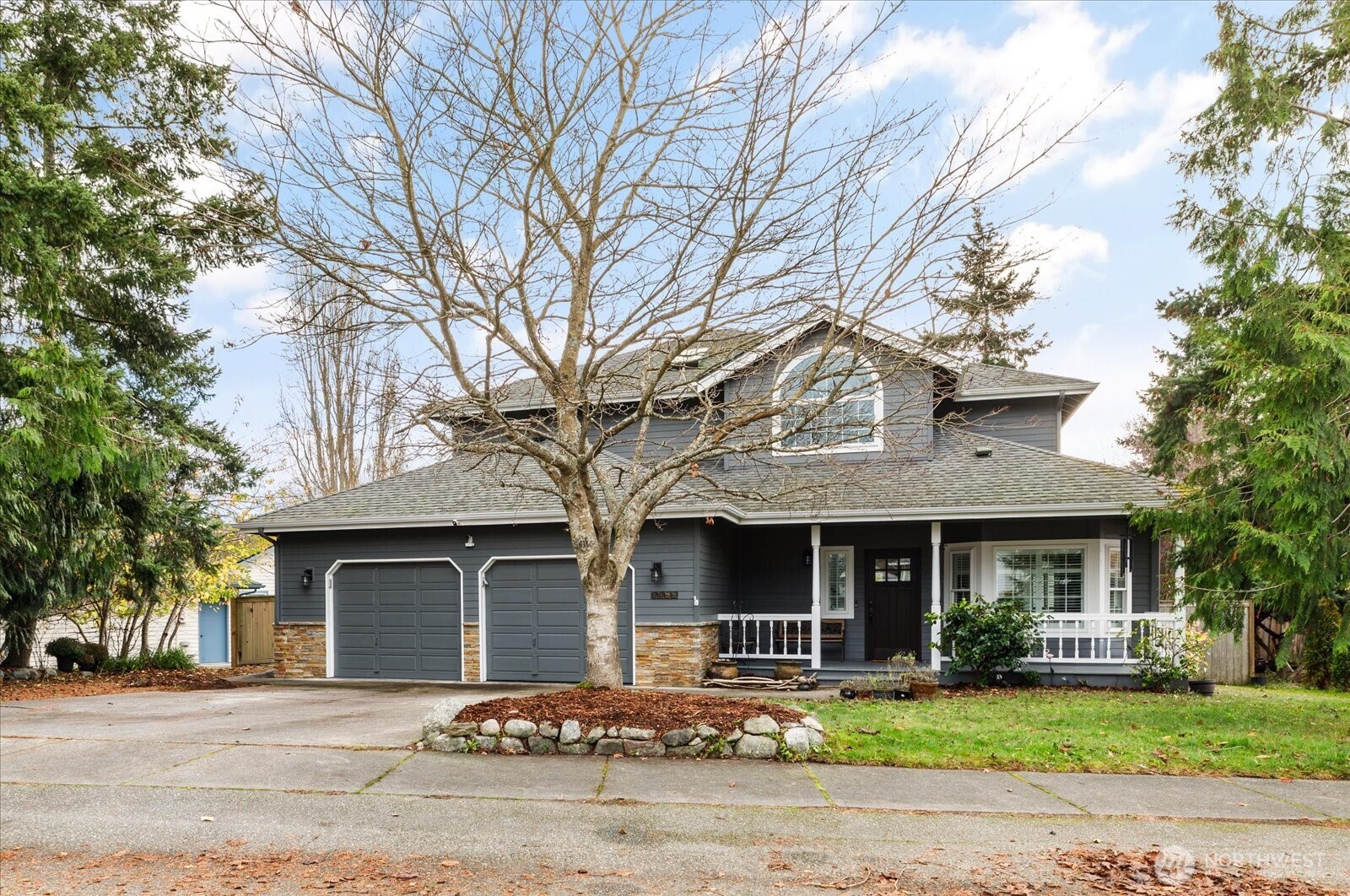 Oak Harbor, Washington, 98277, United States, 3 Bedrooms Bedrooms, ,3 BathroomsBathrooms,Residential,For Sale,1996988