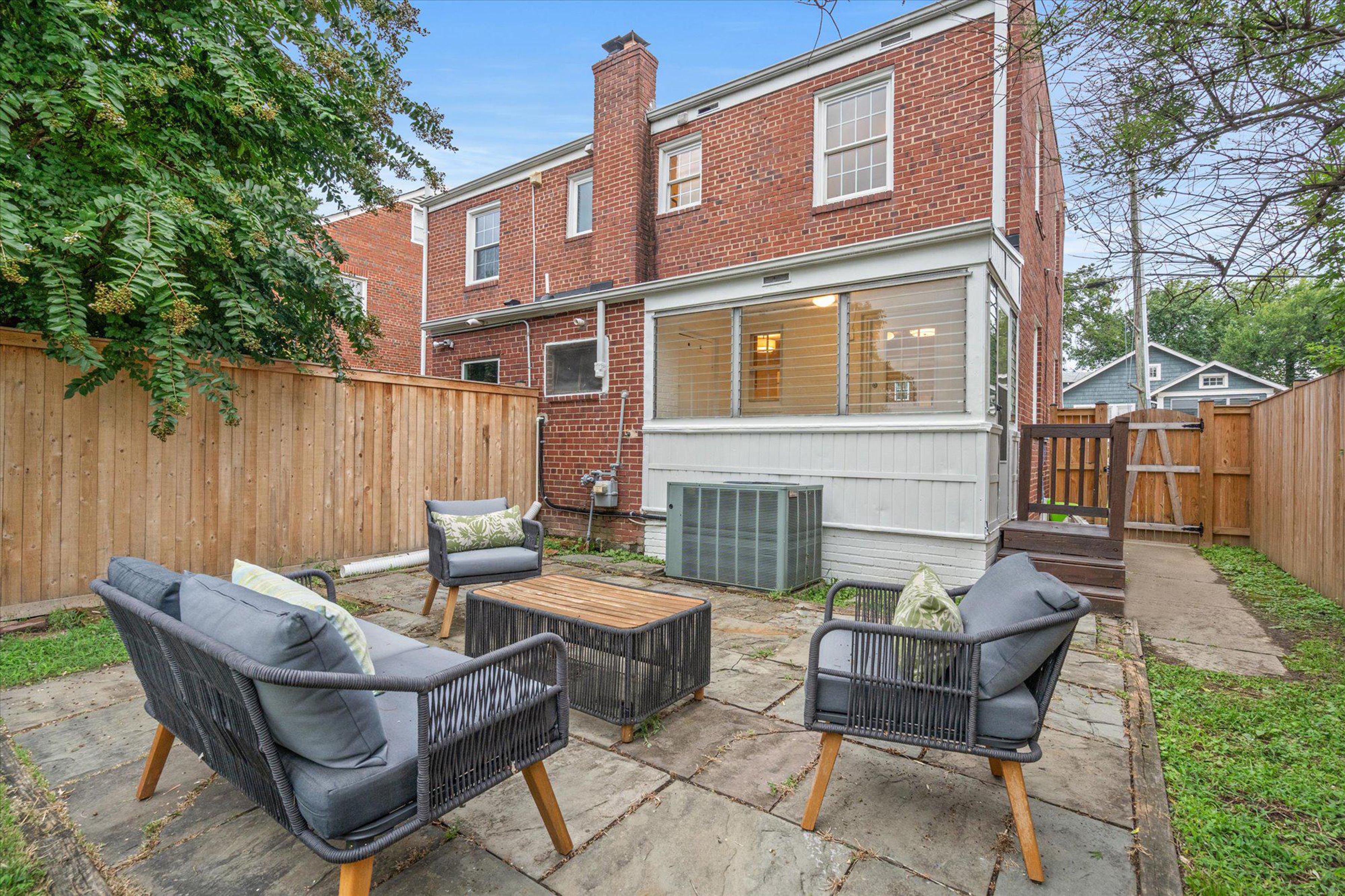  317 Custis Avenue A E, Alexandria, VA, 22301 - 物件實景