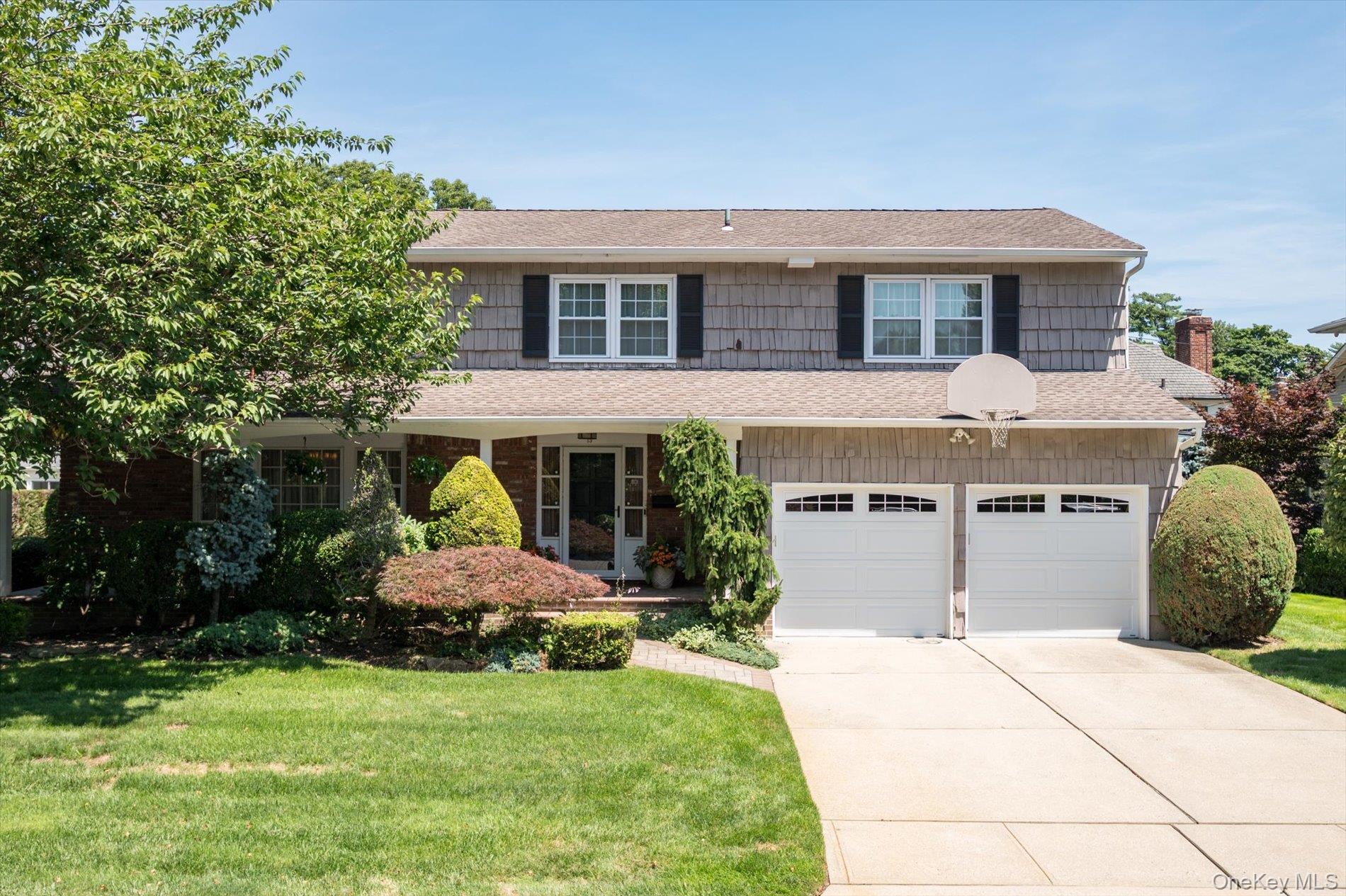 Huber Ct, Rockville Centre, NY 11570 #1