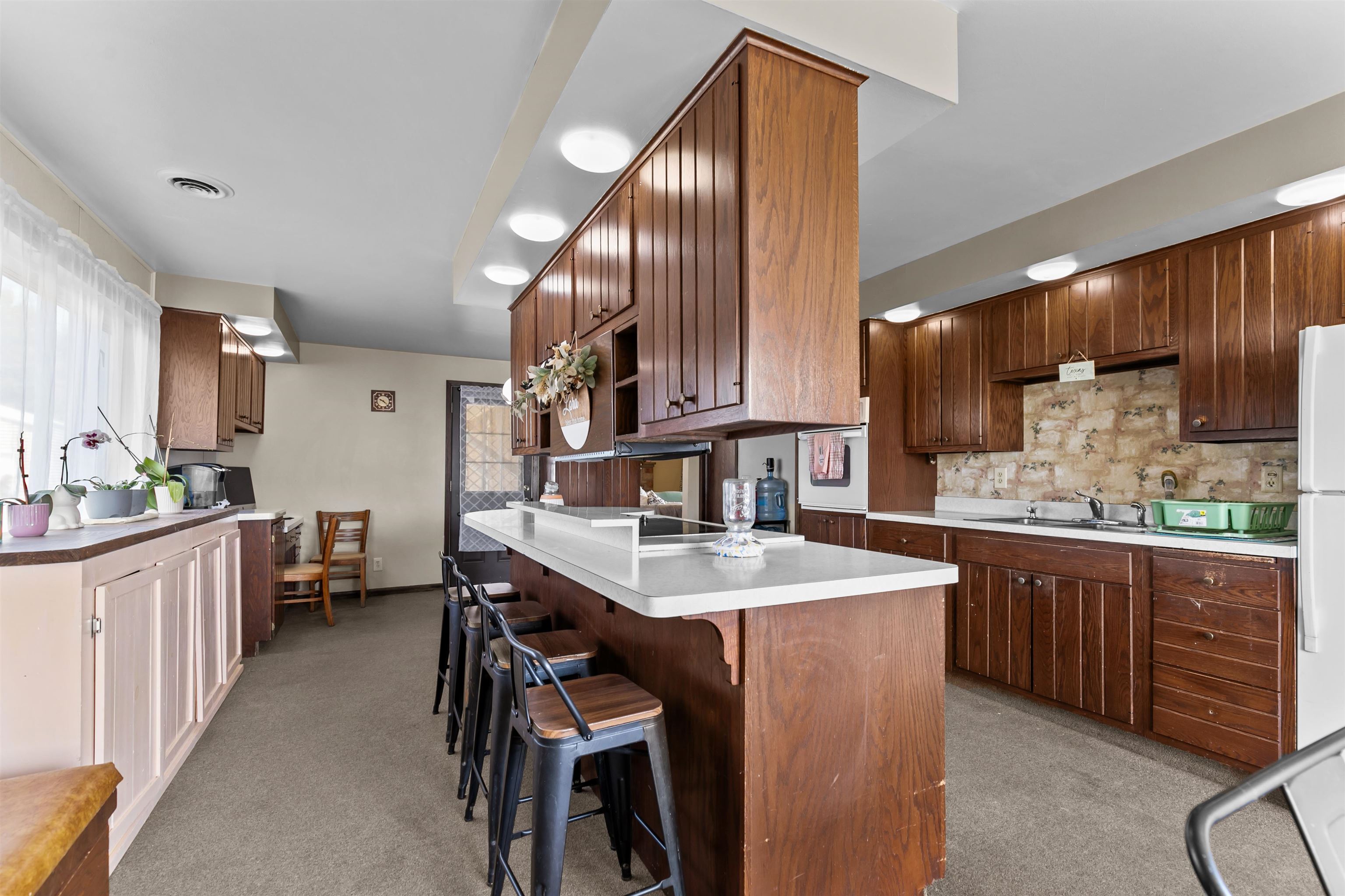 De Pere, Wisconsin, 54115, United States, 4 Bedrooms Bedrooms, ,2 BathroomsBathrooms,Residential,For Sale,1975145