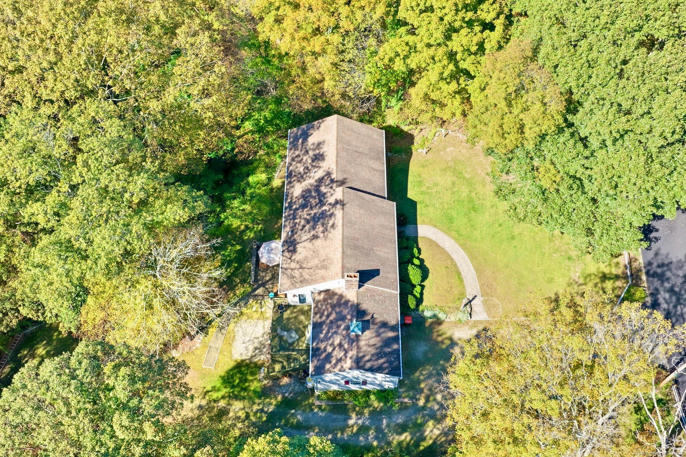 Redding, Connecticut, 06896, United States, 5 Bedrooms Bedrooms, ,3 BathroomsBathrooms,Residential,For Sale,1986152