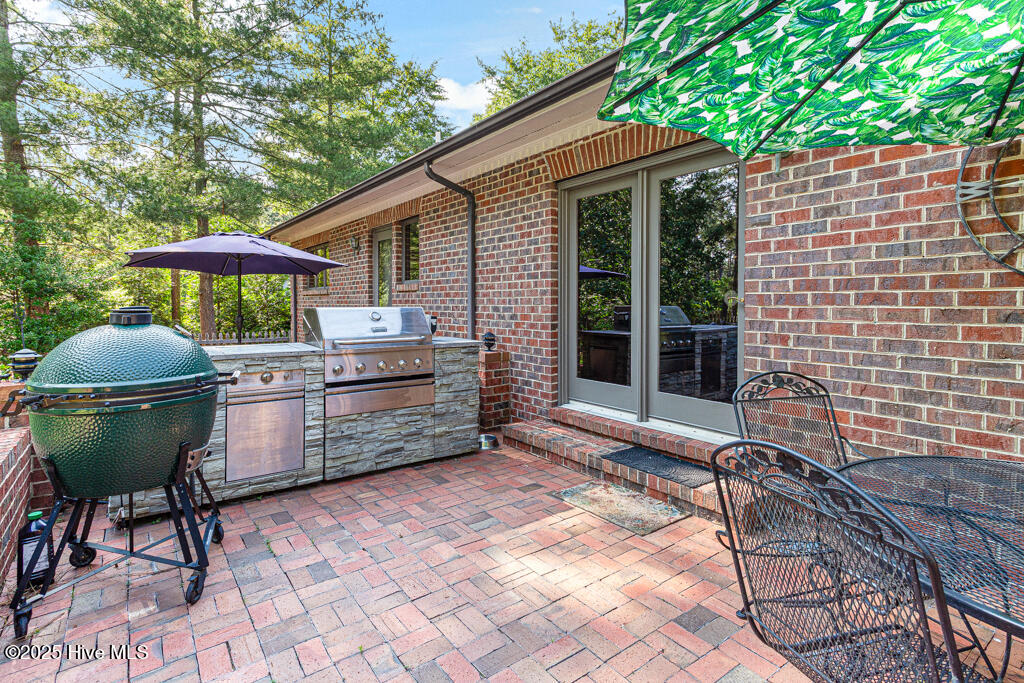 Pinehurst, North Carolina, 28374, United States, 3 Bedrooms Bedrooms, ,4 BathroomsBathrooms,Residential,For Sale,1875660