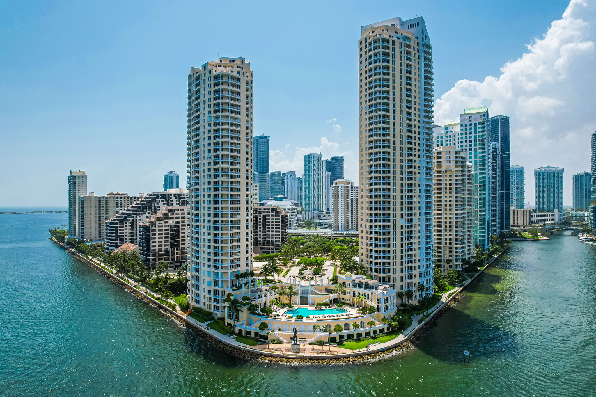  848 Brickell Key Drive LPH4401, Miami, FL, 33131 - 物件實景
