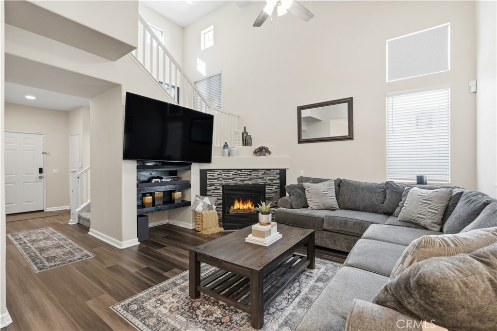 Temecula, California, 92591, United States, 3 Bedrooms Bedrooms, ,3 BathroomsBathrooms,Residential,For Sale,1989212