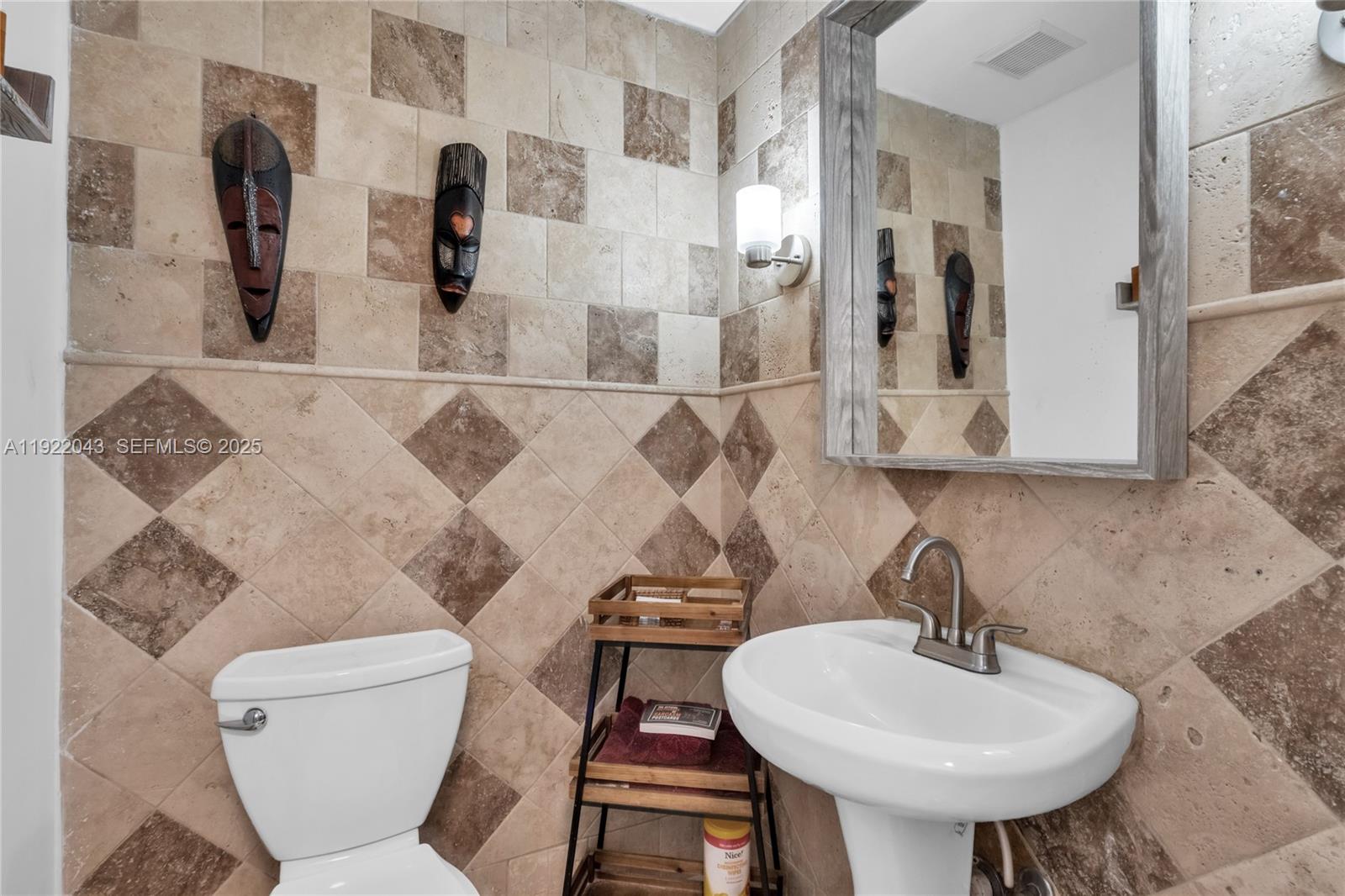 Miami Lakes, Florida, 33016, United States, 3 Bedrooms Bedrooms, ,3 BathroomsBathrooms,Residential,For Sale,2002198