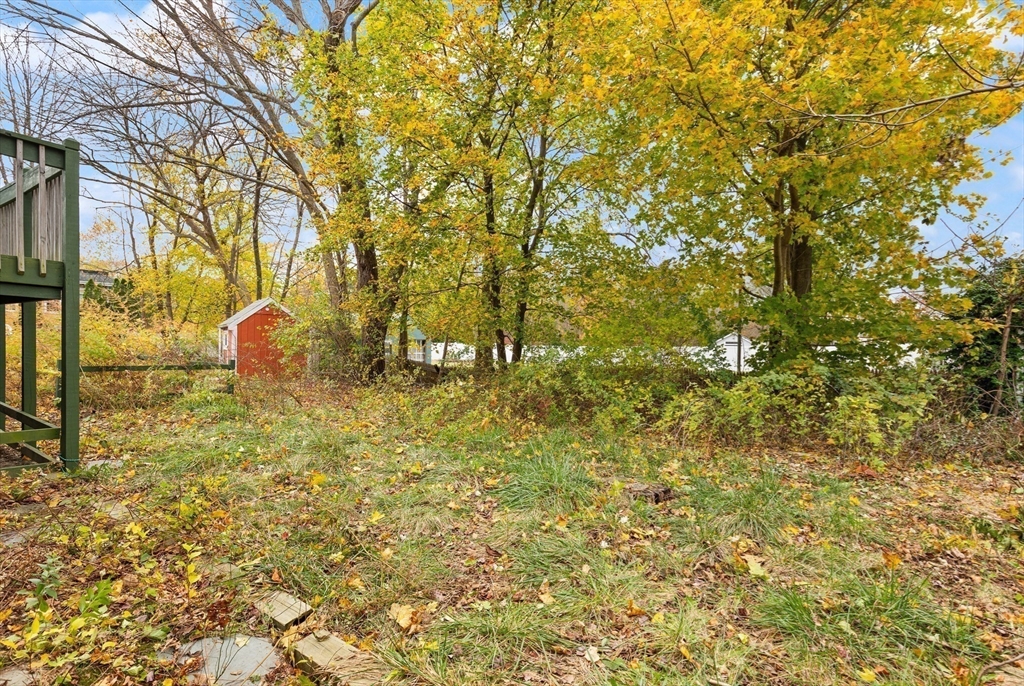 Stoughton, Massachusetts, 02072, United States, 5 Bedrooms Bedrooms, ,2 BathroomsBathrooms,Residential,For Sale,1989106