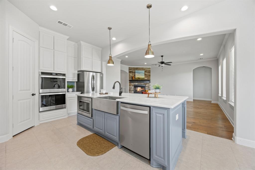 Mansfield, Texas, 76063, United States, 4 Bedrooms Bedrooms, ,4 BathroomsBathrooms,Residential,For Sale,1881326
