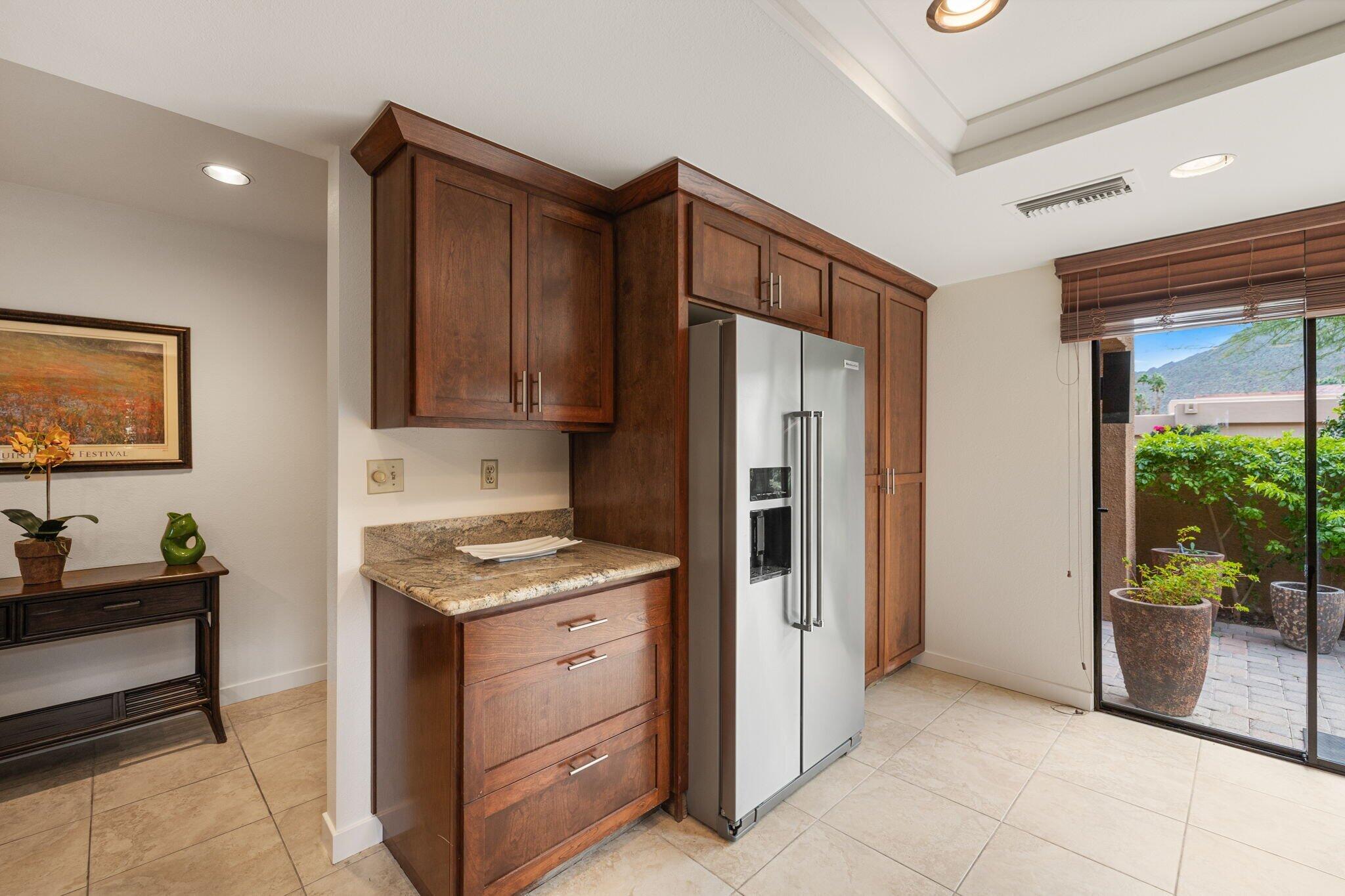 Palm Desert, California, 92260, United States, 2 Bedrooms Bedrooms, ,2 BathroomsBathrooms,Residential,For Sale,1987957