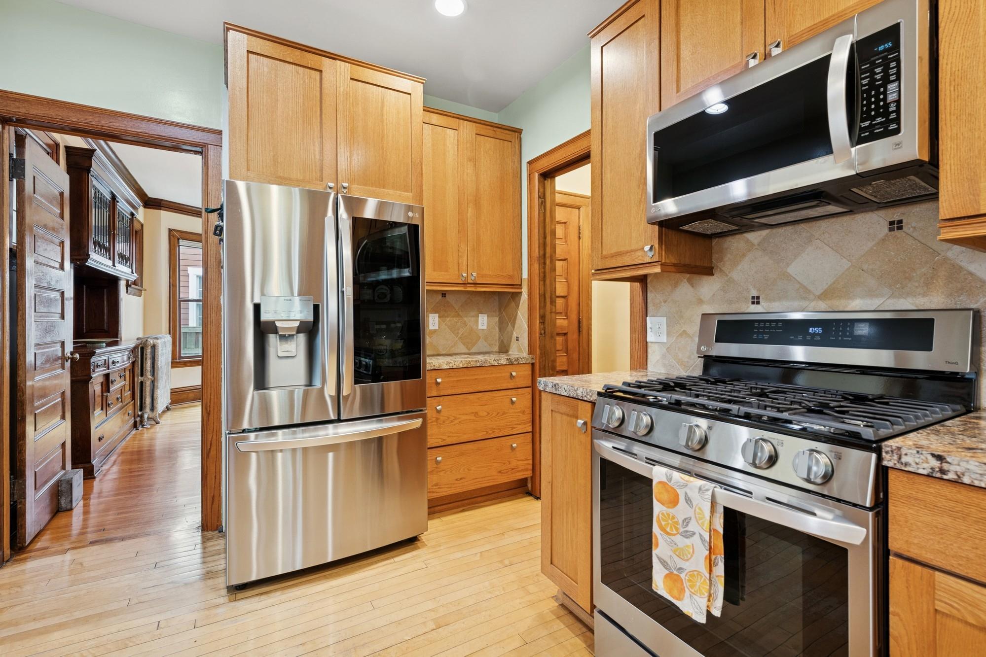 Minneapolis, Minnesota, 55408, United States, 4 Bedrooms Bedrooms, ,2 BathroomsBathrooms,Residential,For Sale,1919825