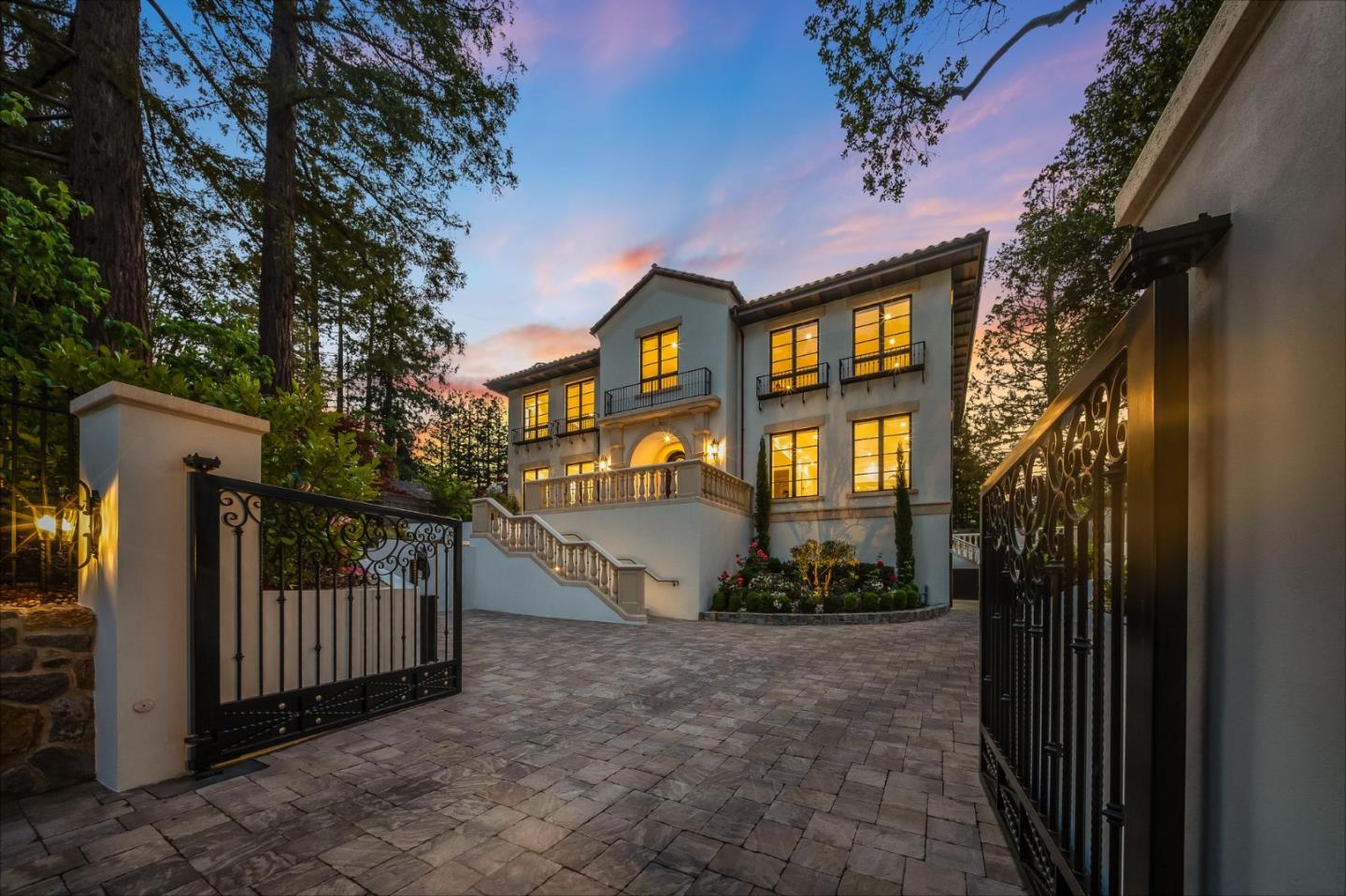 San Mateo, California, 94402, United States, 4 Bedrooms Bedrooms, ,6 BathroomsBathrooms,Residential,For Sale,1836989