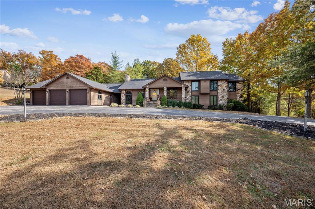 Sullivan, Missouri, 63080, United States, 5 Bedrooms Bedrooms, ,5 BathroomsBathrooms,Residential,For Sale,1906058