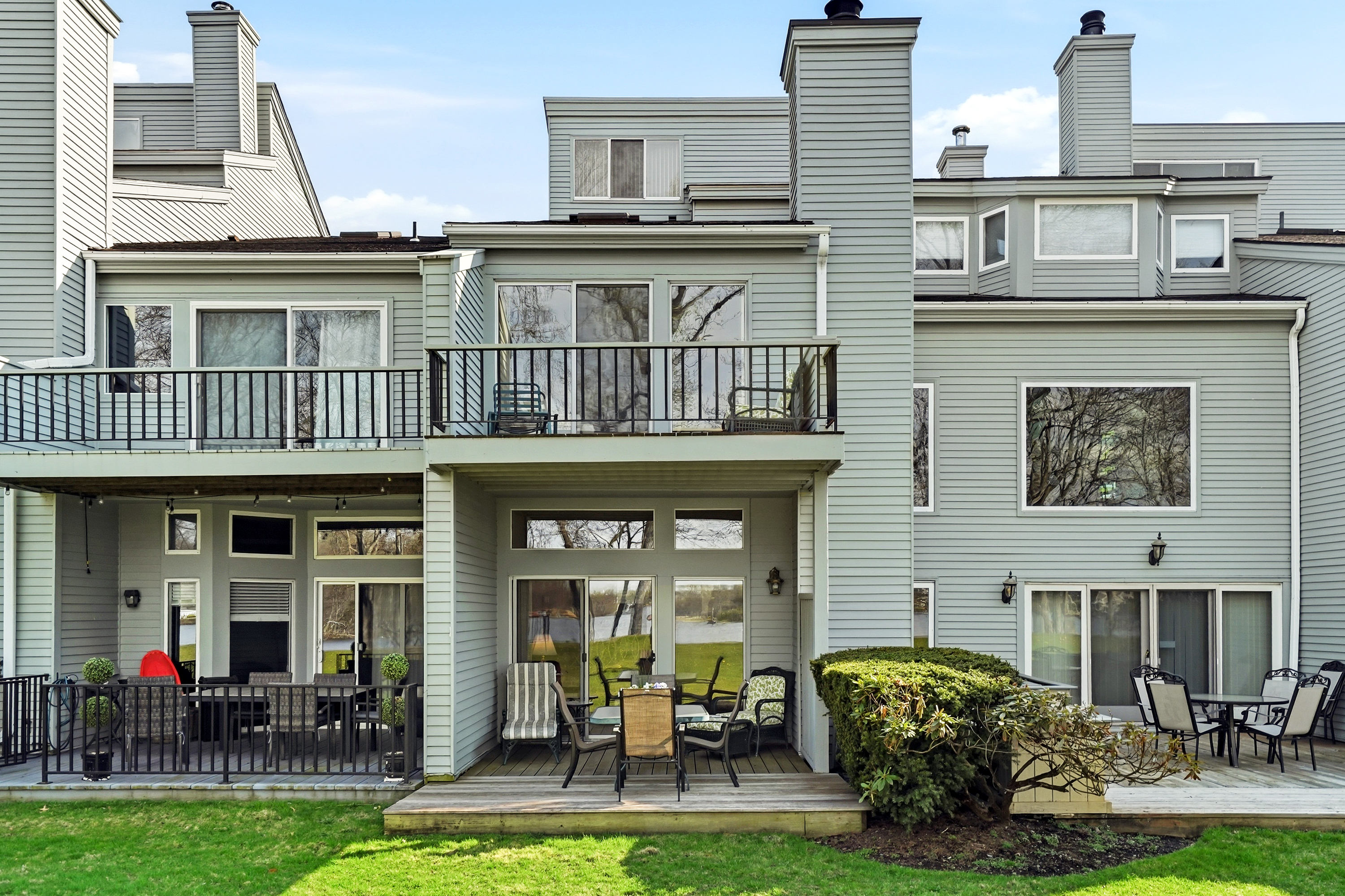  Exclusive Townhouse with Serene Lake Views. - 物件實景