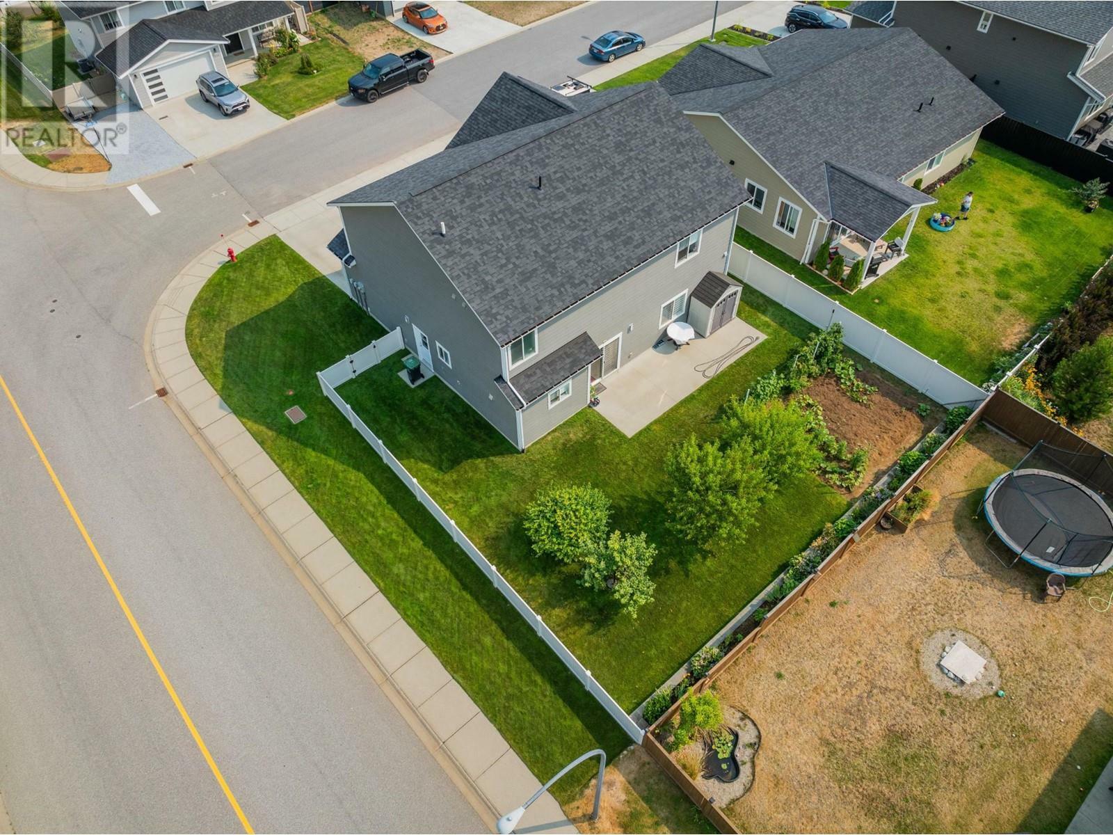 CASTLEGAR, British Columbia, V1N 4X8, CA, 4 Bedrooms Bedrooms, ,2 BathroomsBathrooms,Residential,For Sale,1839232