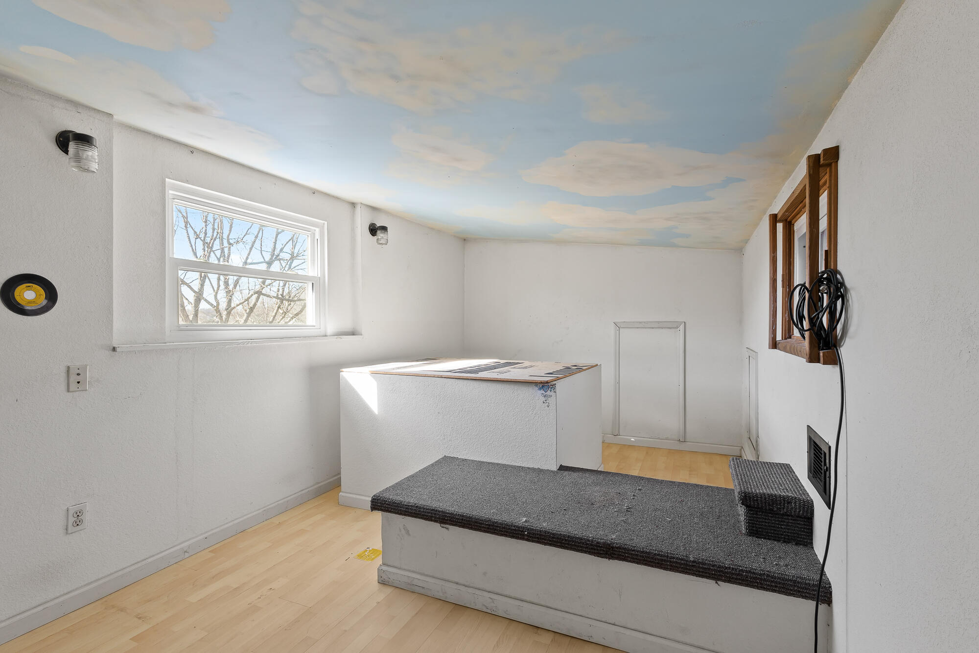 Delano, Tennessee, 37325, United States, 4 Bedrooms Bedrooms, ,4 BathroomsBathrooms,Residential,For Sale,2005353