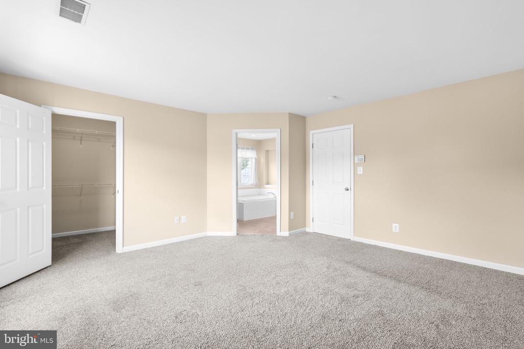 Fredericksburg, Virginia, 22407, United States, 4 Bedrooms Bedrooms, ,4 BathroomsBathrooms,Residential,For Sale,1883172