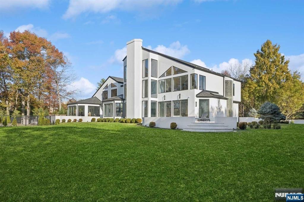 Alpine, New Jersey, 07620, United States, 6 Bedrooms Bedrooms, ,9 BathroomsBathrooms,Residential,For Sale,2000775