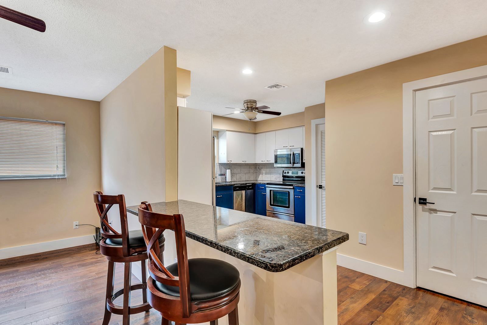 Sarasota, Florida, 34231, United States, 4 Bedrooms Bedrooms, ,2 BathroomsBathrooms,Residential,For Sale,1981224