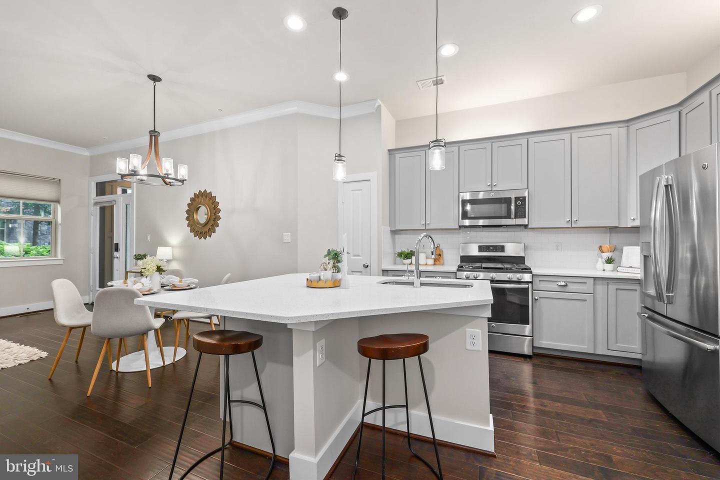Arlington, Virginia, 22204, United States, 3 Bedrooms Bedrooms, ,4 BathroomsBathrooms,Residential,For Sale,1827823