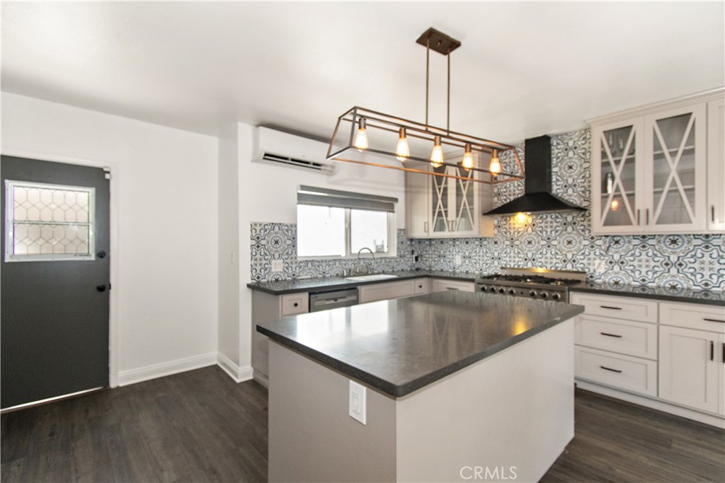 Los Angeles, California, 90019, United States, ,Residential,For Sale,2022270